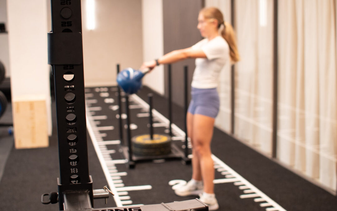 Entrenamiento funcional mujer en NEXUM
